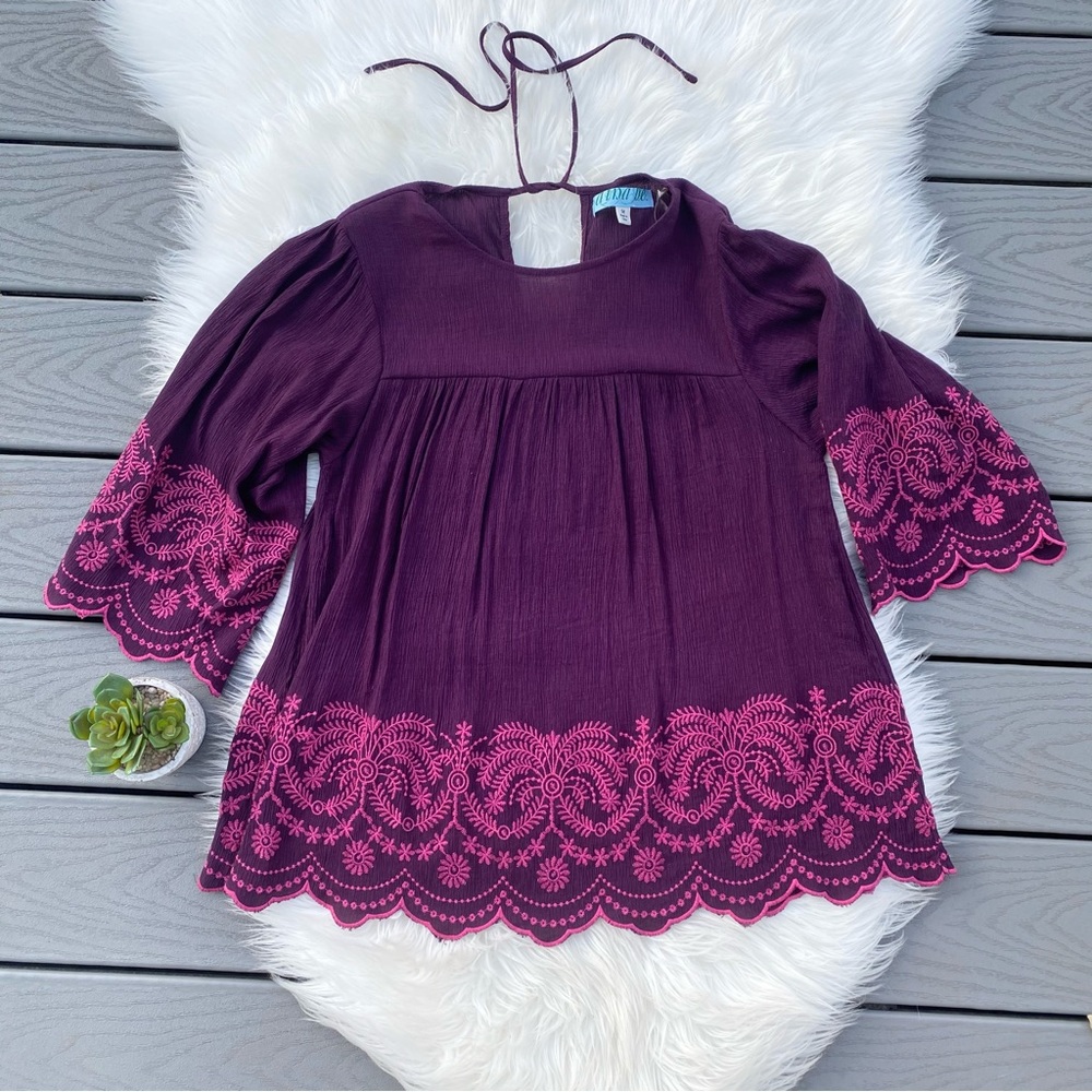 Embroidered Short Sleeve Top - Picture 1 of 3